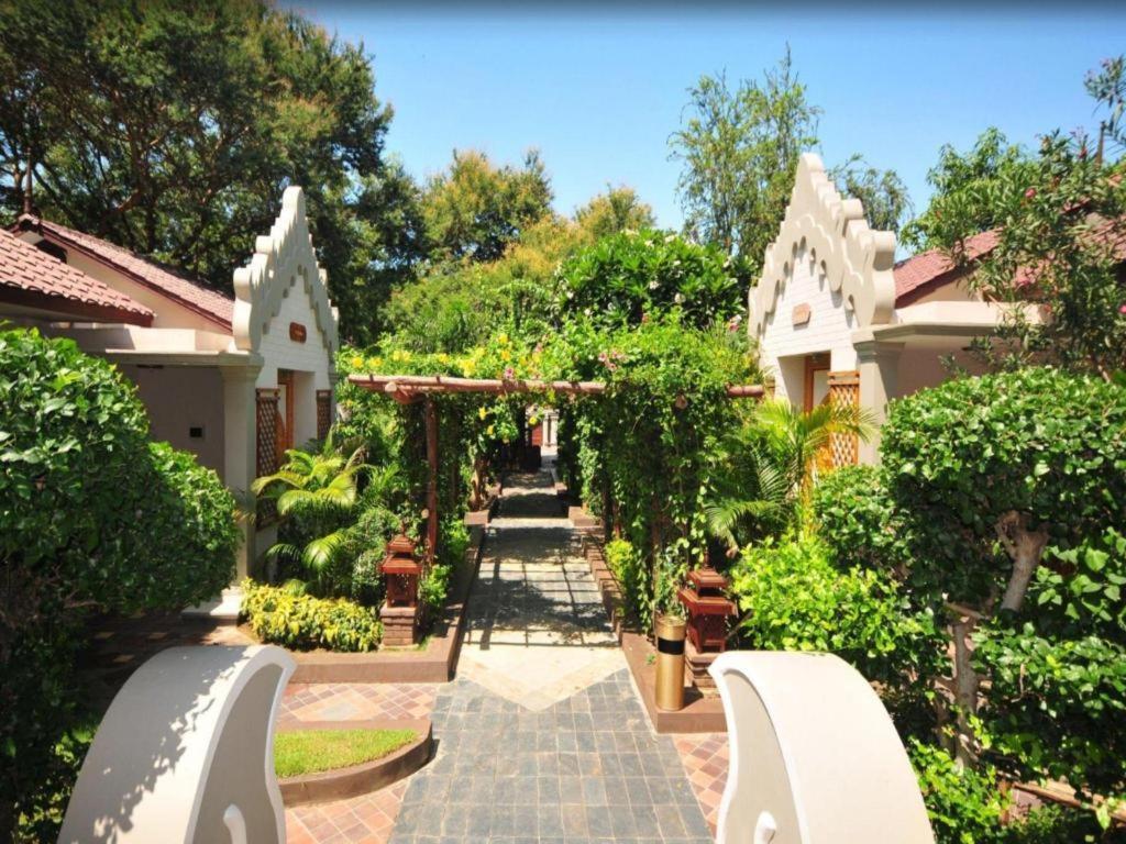 Shwe Yee Pwint Hotel Bagan Exterior photo